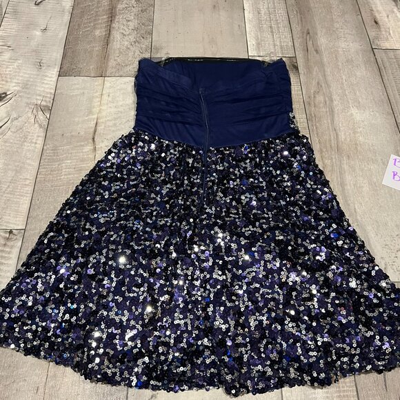 My Michelle size 5 strapless Beautiful sparkly dress - Picture 6 of 6